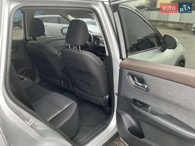 Позашляховик / Кросовер Nissan Rogue 2021 в Вінниці