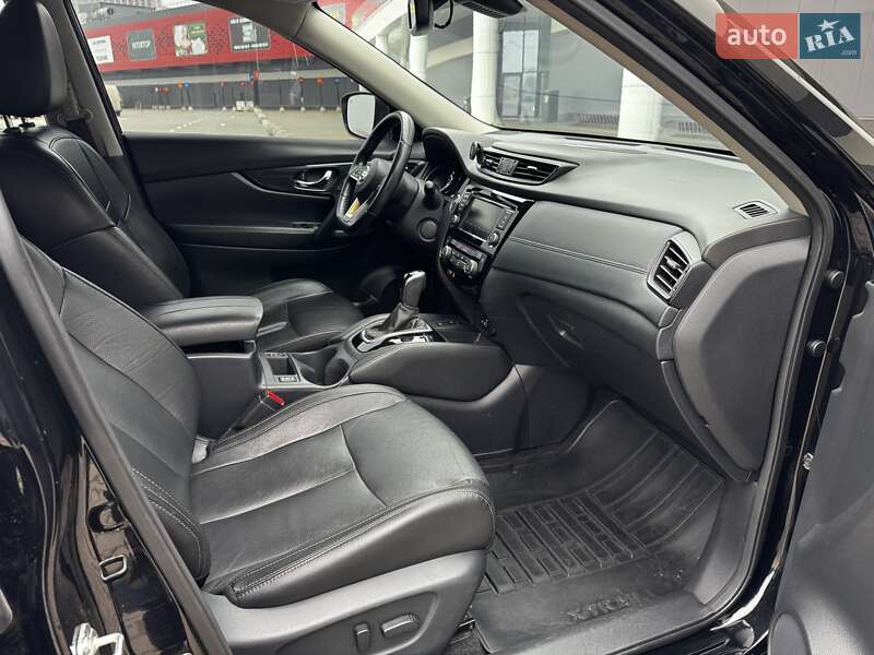 Внедорожник / Кроссовер Nissan Rogue 2018 в Киеве