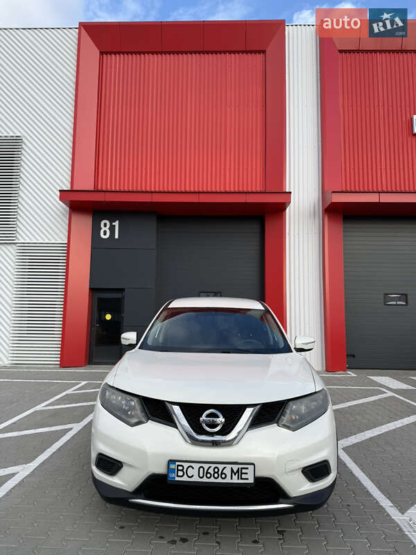 Внедорожник / Кроссовер Nissan Rogue 2014 в Городке