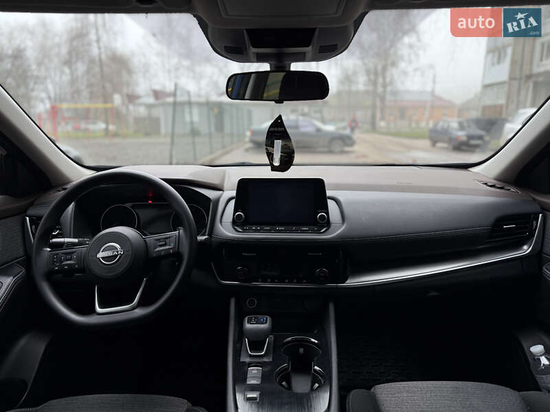 Позашляховик / Кросовер Nissan Rogue 2020 в Ромнах