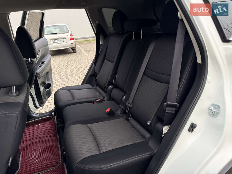 Внедорожник / Кроссовер Nissan Rogue 2018 в Ивано-Франковске