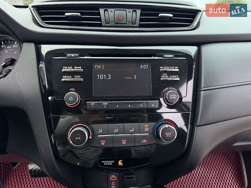 Внедорожник / Кроссовер Nissan Rogue 2018 в Ивано-Франковске