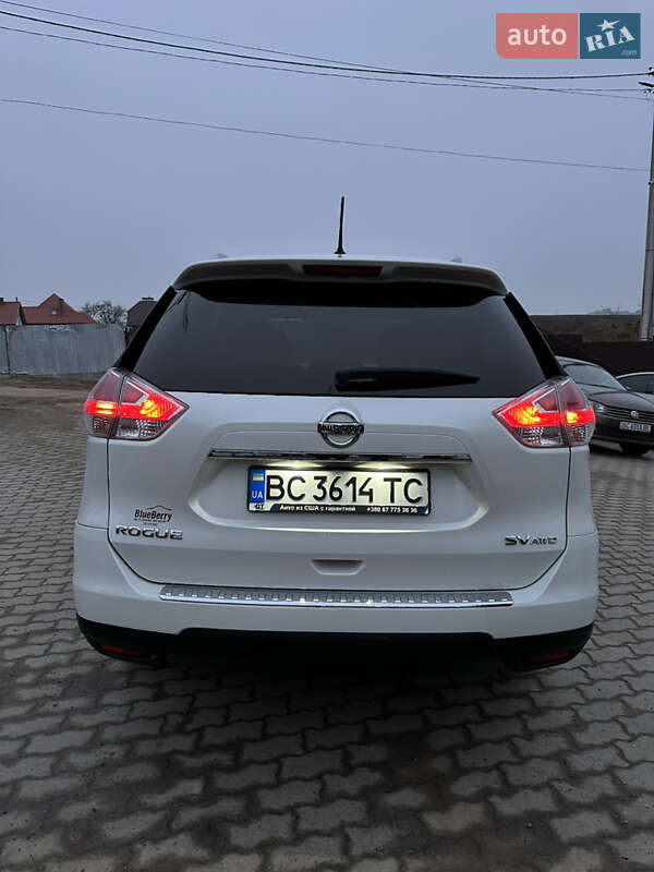 Внедорожник / Кроссовер Nissan Rogue 2016 в Львове