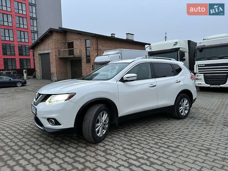Внедорожник / Кроссовер Nissan Rogue 2016 в Львове