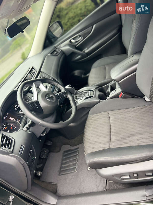 Внедорожник / Кроссовер Nissan Rogue 2018 в Харькове