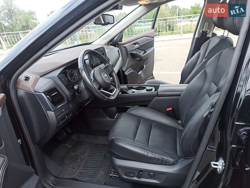 Внедорожник / Кроссовер Nissan Rogue 2021 в Киеве