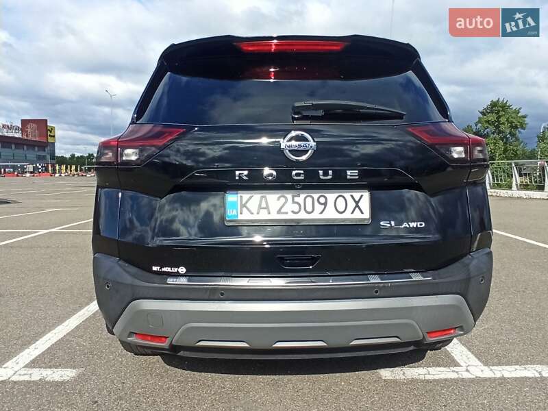 Внедорожник / Кроссовер Nissan Rogue 2021 в Киеве