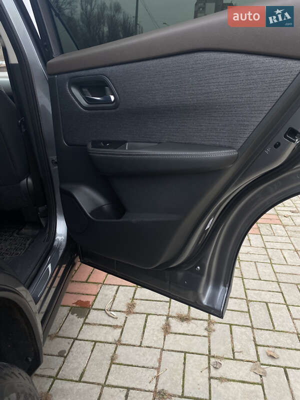 Внедорожник / Кроссовер Nissan Rogue 2020 в Запорожье