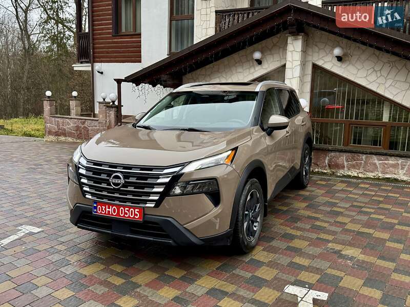 Позашляховик / Кросовер Nissan Rogue 2024 в Тернополі