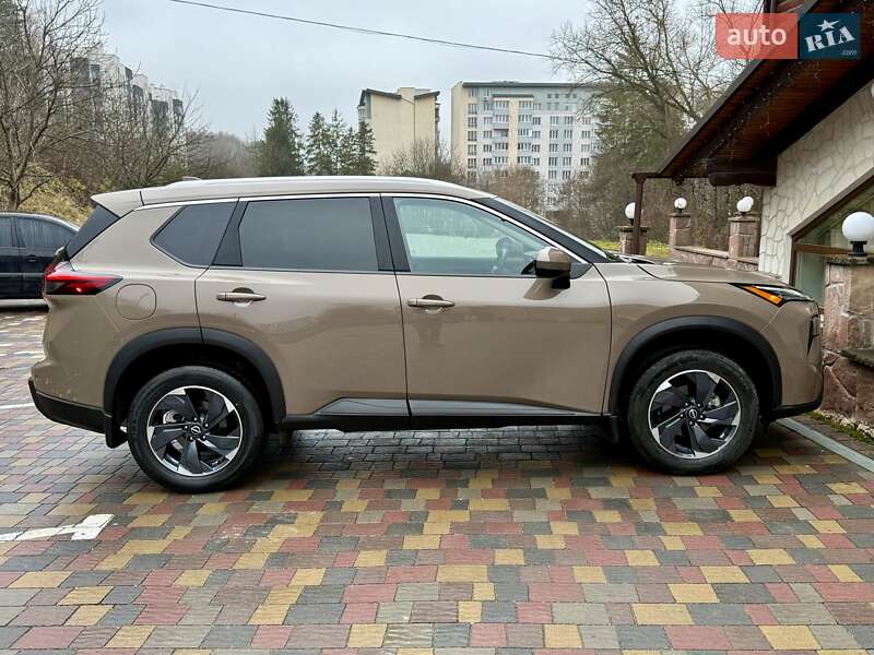 Позашляховик / Кросовер Nissan Rogue 2024 в Тернополі