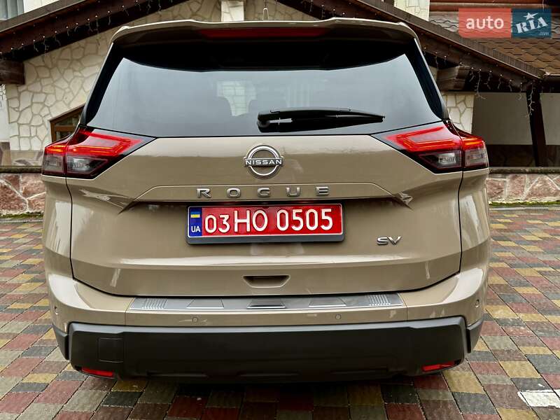 Позашляховик / Кросовер Nissan Rogue 2024 в Тернополі