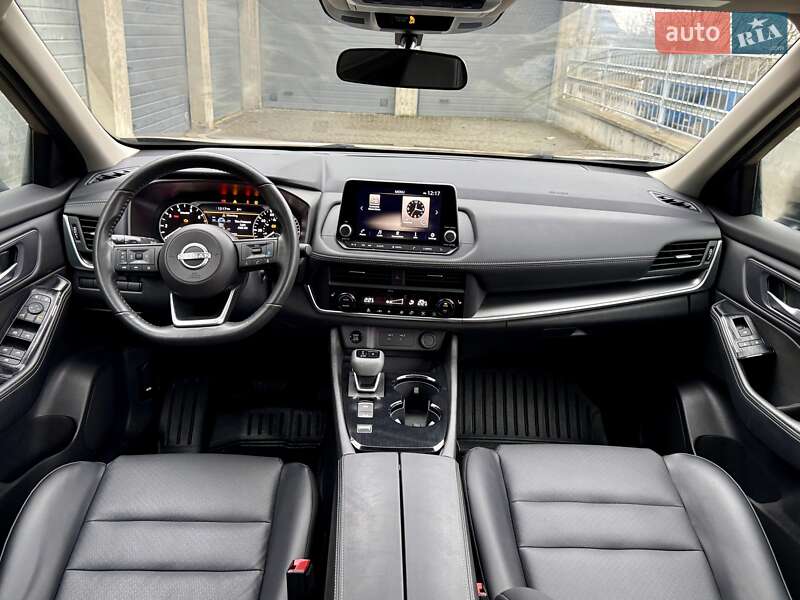 Позашляховик / Кросовер Nissan Rogue 2024 в Тернополі