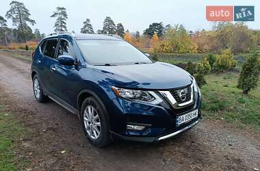 Позашляховик / Кросовер Nissan Rogue 2017 в Малій Висці