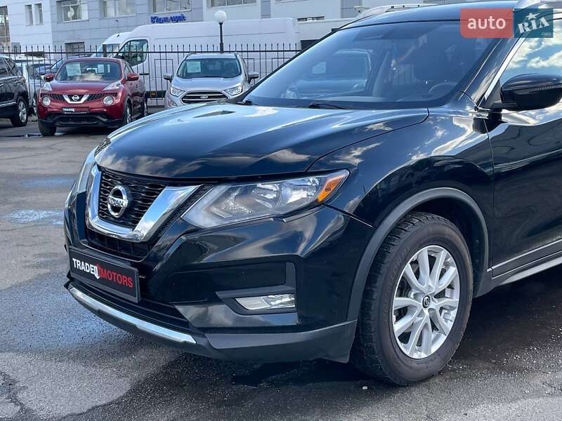 Внедорожник / Кроссовер Nissan Rogue 2017 в Киеве