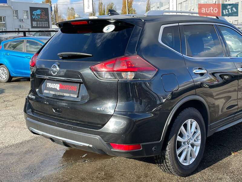 Внедорожник / Кроссовер Nissan Rogue 2017 в Киеве