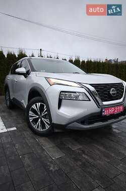 Позашляховик / Кросовер Nissan Rogue 2022 в Луцьку