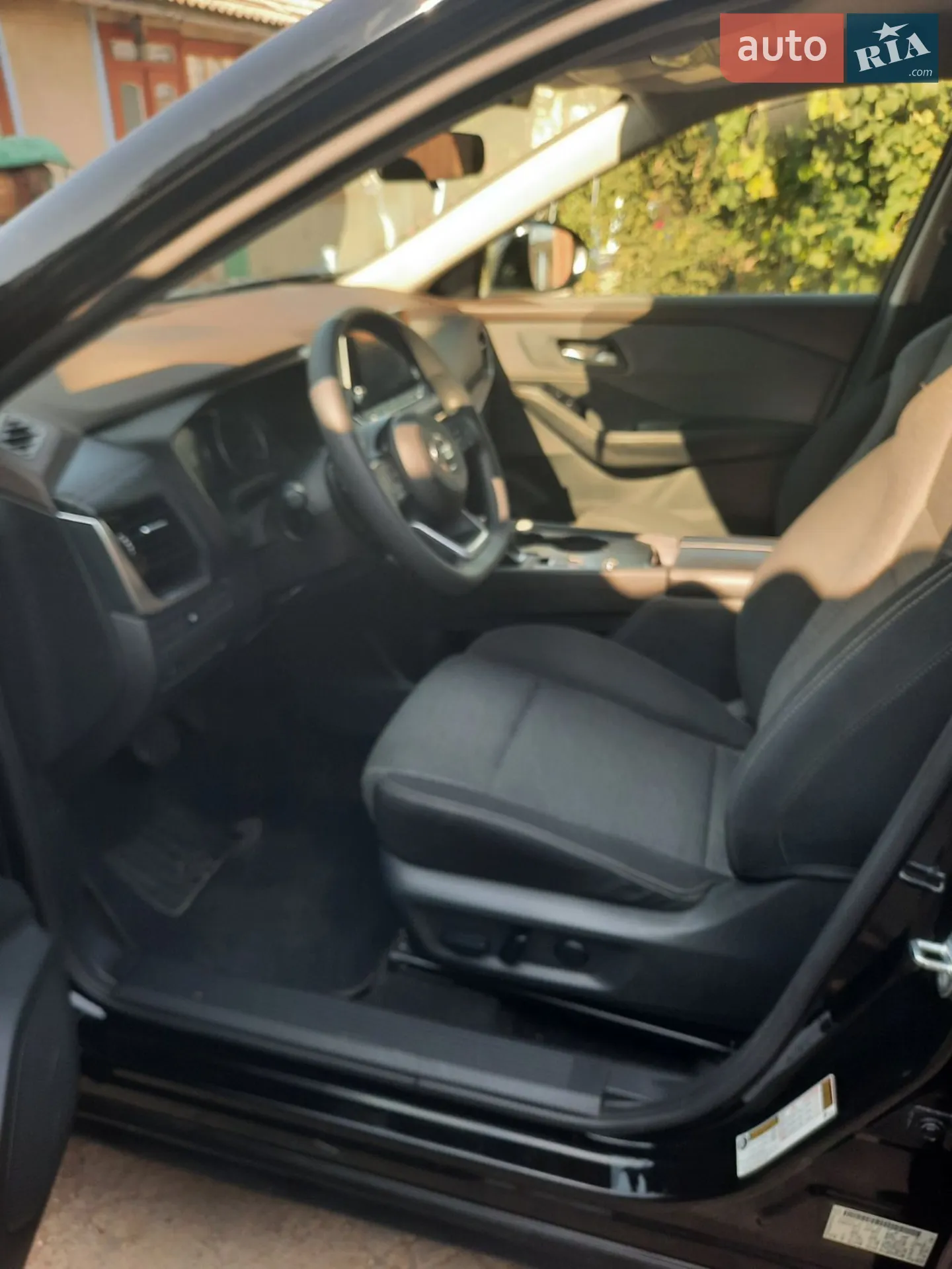 2020 Nissan Rogue - мініатюра 2