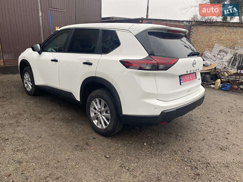 Внедорожник / Кроссовер Nissan Rogue 2024 в Киеве