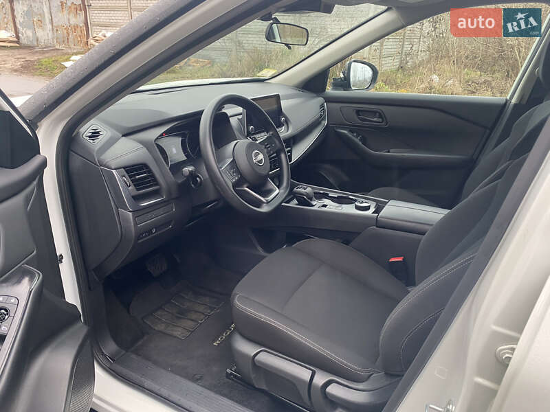 Внедорожник / Кроссовер Nissan Rogue 2024 в Киеве