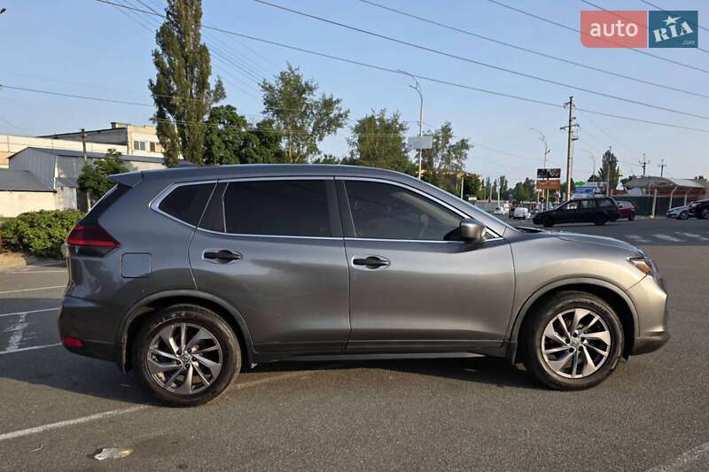 Позашляховик / Кросовер Nissan Rogue 2018 в Вишгороді