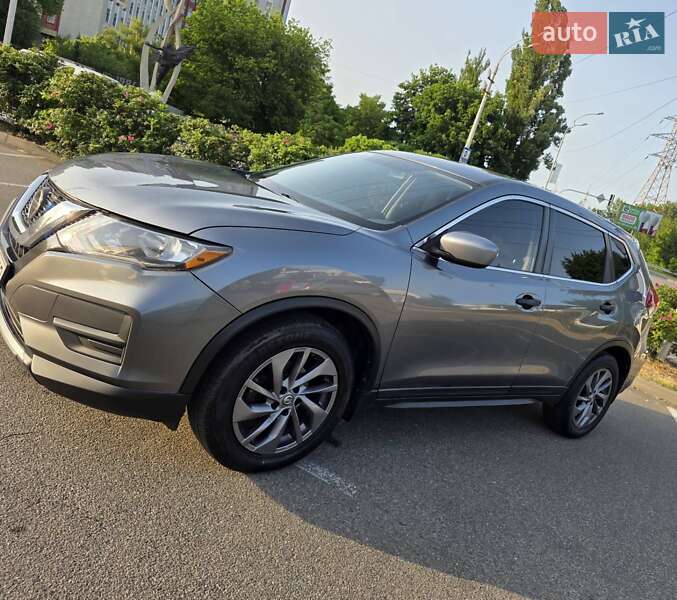 Позашляховик / Кросовер Nissan Rogue 2018 в Вишгороді