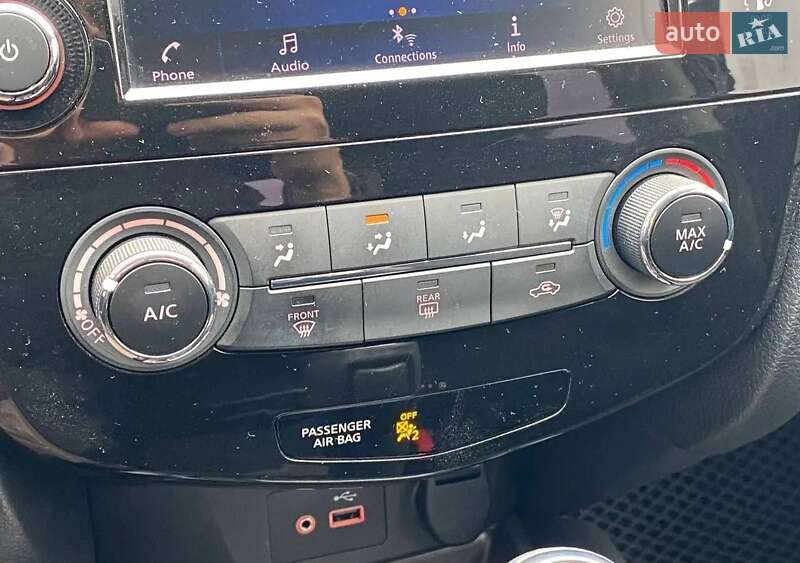 Позашляховик / Кросовер Nissan Rogue 2018 в Вишгороді