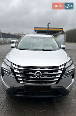 Позашляховик / Кросовер Nissan Rogue 2025 в Києві
