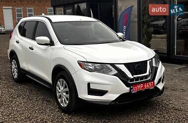 Внедорожник / Кроссовер Nissan Rogue 2017 в Луцке