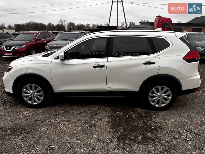 Внедорожник / Кроссовер Nissan Rogue 2017 в Луцке