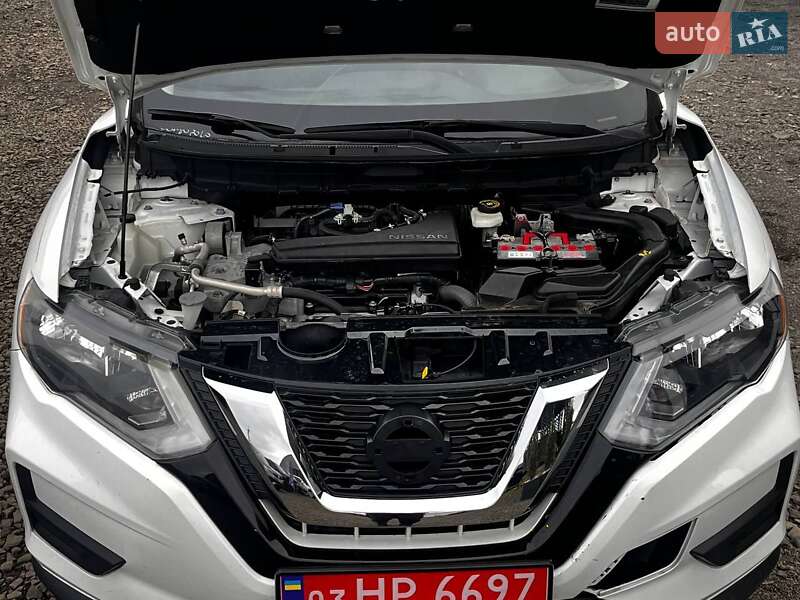 Внедорожник / Кроссовер Nissan Rogue 2017 в Луцке