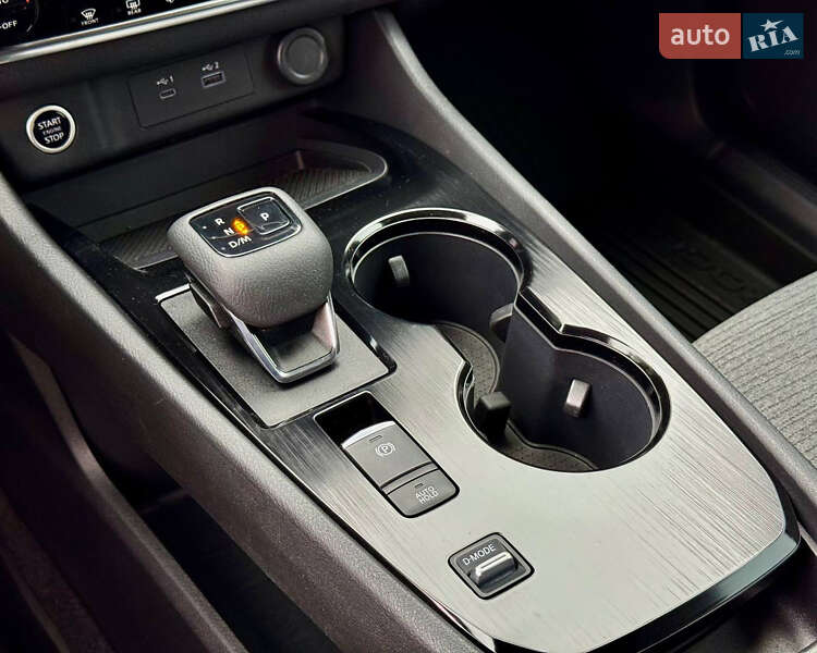 Внедорожник / Кроссовер Nissan Rogue 2022 в Киеве