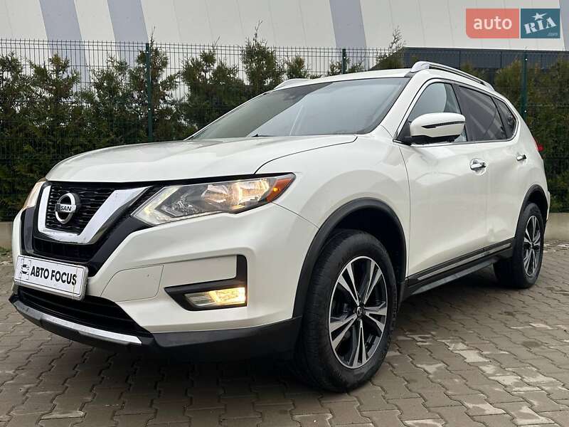 Внедорожник / Кроссовер Nissan Rogue 2017 в Киеве