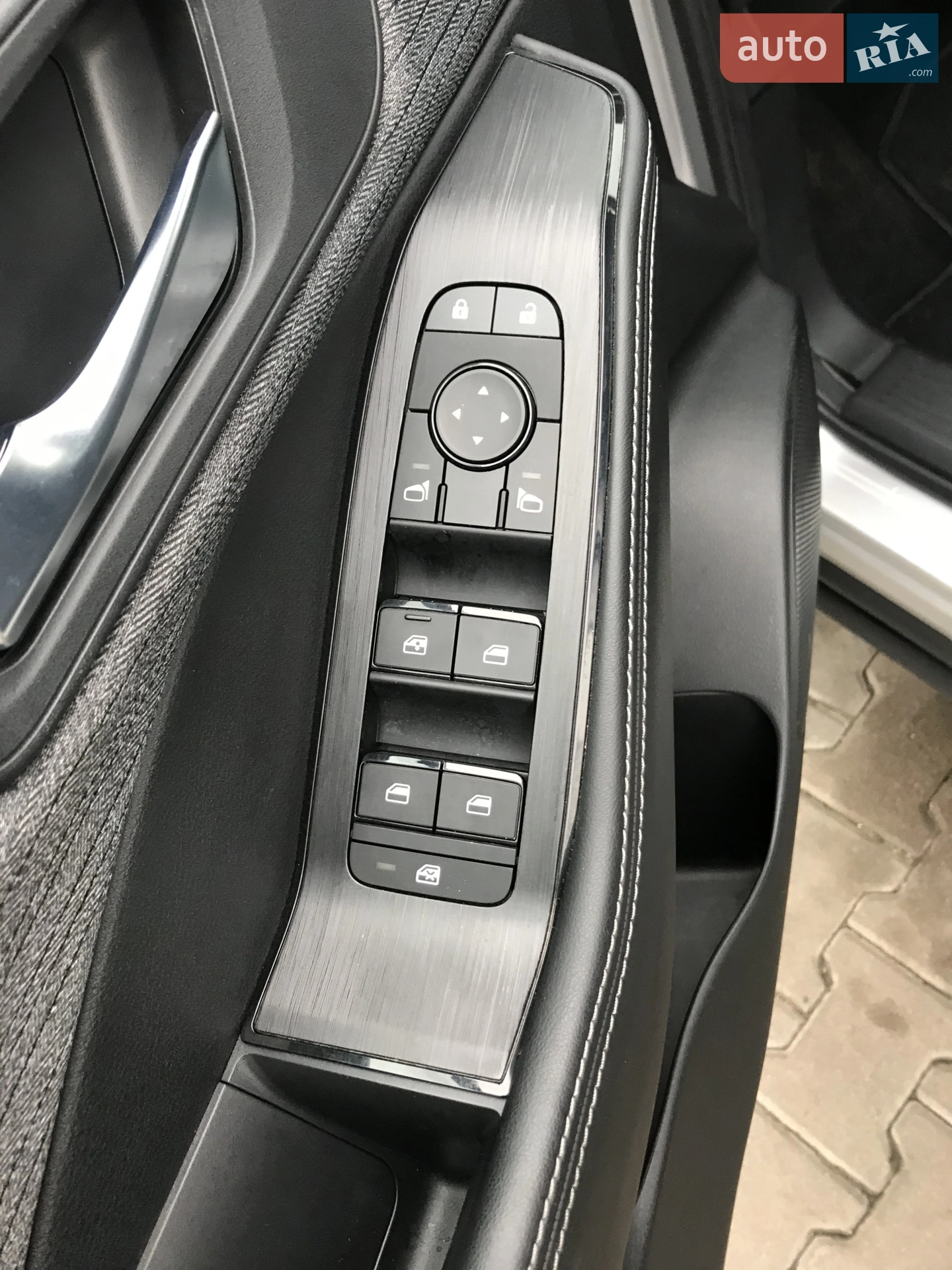 2020 Nissan Rogue - мініатюра 15