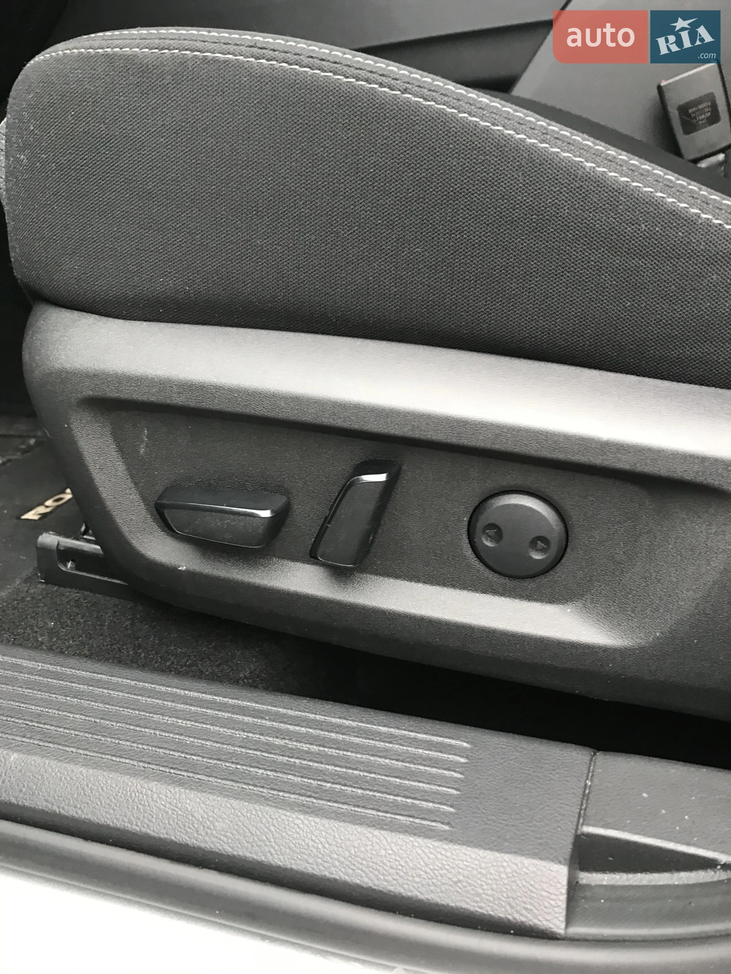 2020 Nissan Rogue - мініатюра 16