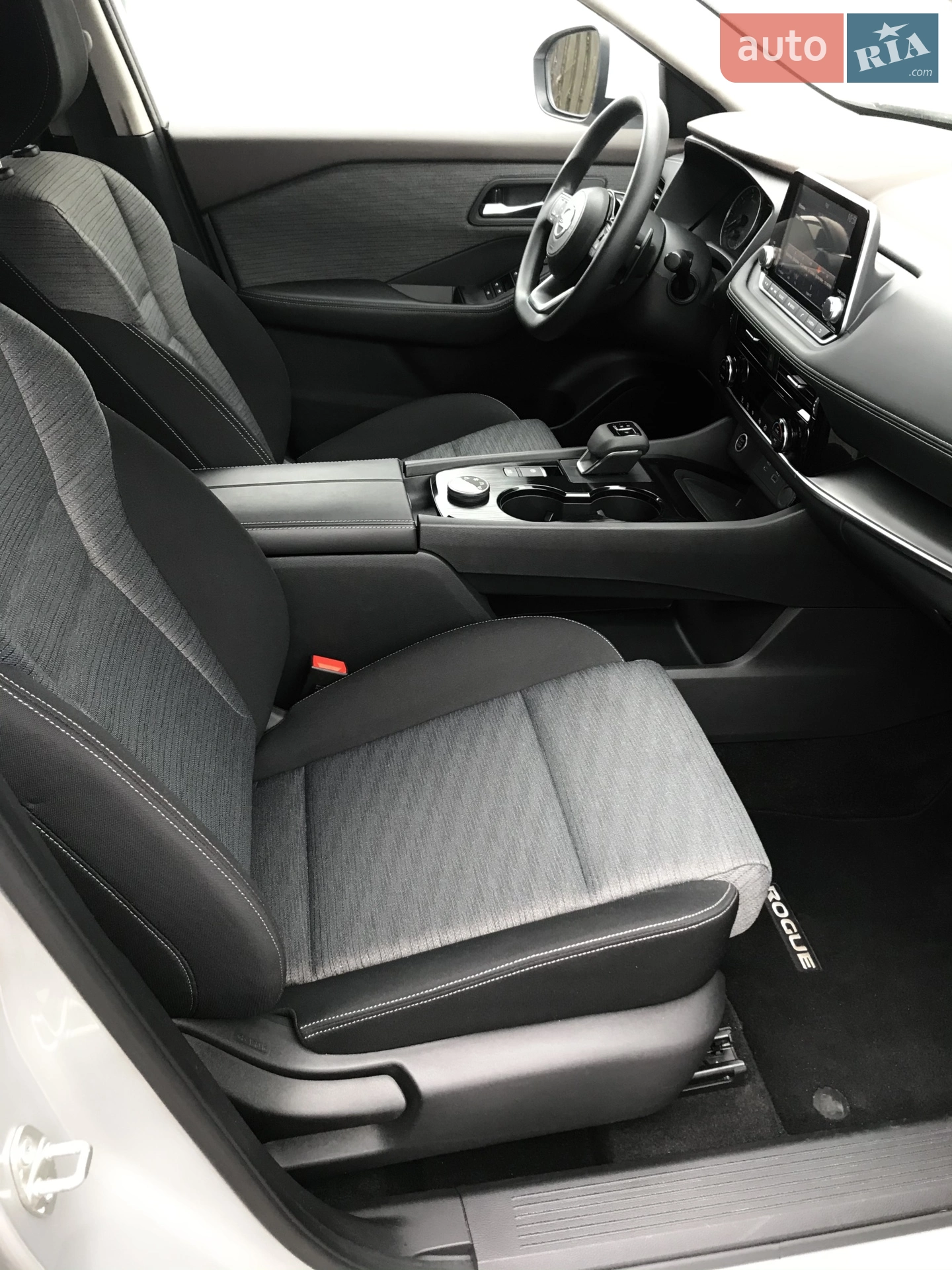 2020 Nissan Rogue - мініатюра 21