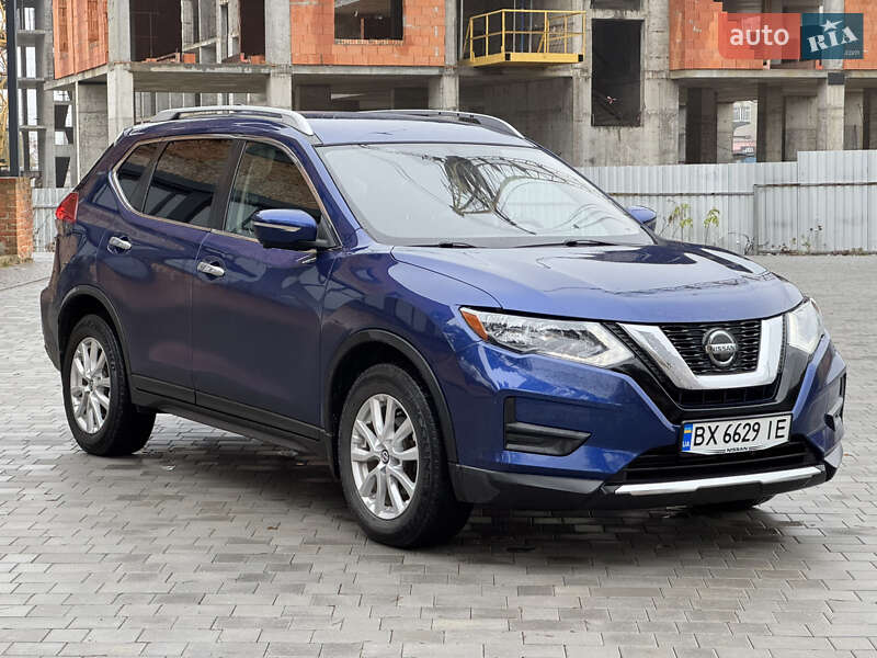 Внедорожник / Кроссовер Nissan Rogue 2018 в Нетешине
