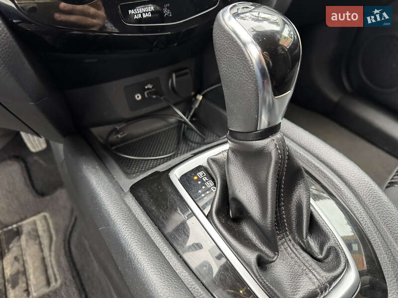 Внедорожник / Кроссовер Nissan Rogue 2018 в Нетешине