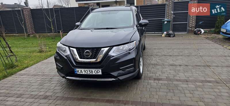 Внедорожник / Кроссовер Nissan Rogue 2018 в Киеве