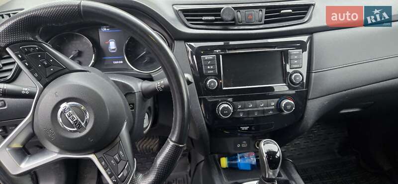 Внедорожник / Кроссовер Nissan Rogue 2018 в Киеве