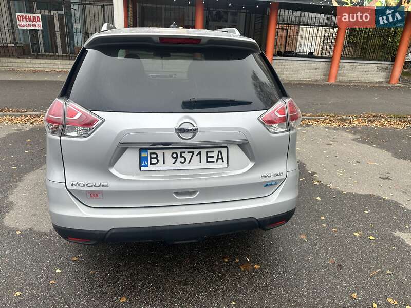 Внедорожник / Кроссовер Nissan Rogue 2014 в Полтаве