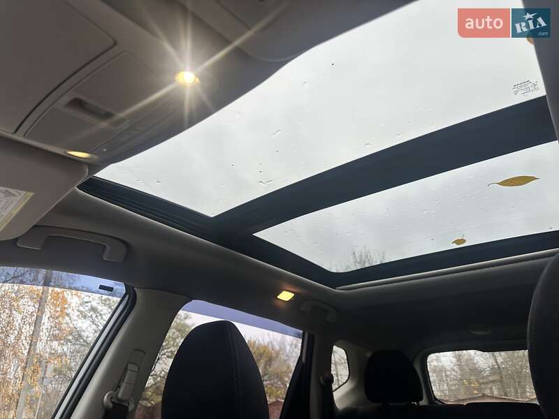 Внедорожник / Кроссовер Nissan Rogue 2014 в Полтаве