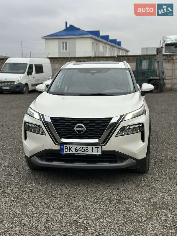 Внедорожник / Кроссовер Nissan Rogue 2022 в Луцке