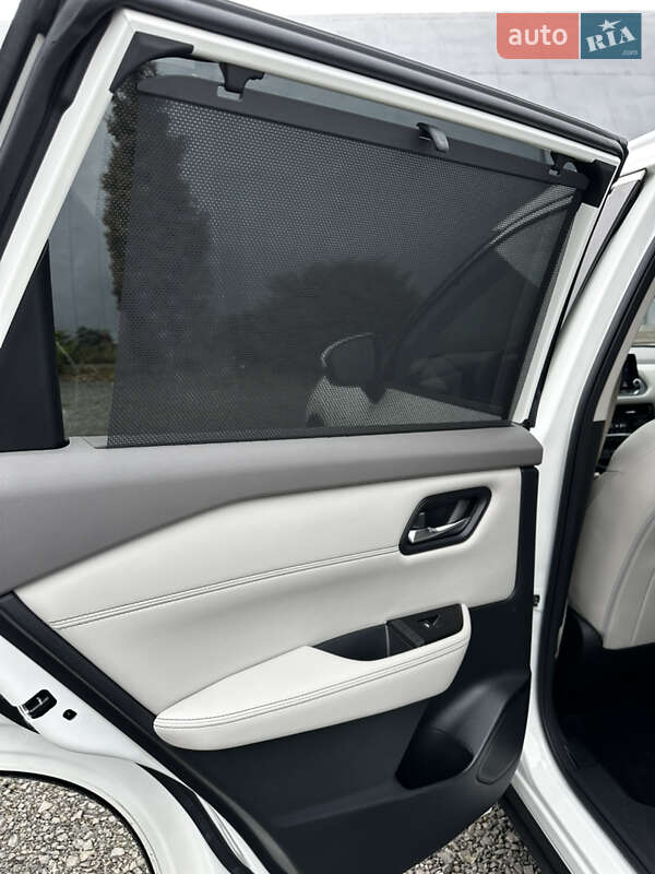 Внедорожник / Кроссовер Nissan Rogue 2022 в Луцке