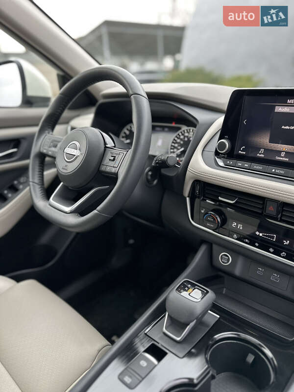 Внедорожник / Кроссовер Nissan Rogue 2022 в Луцке