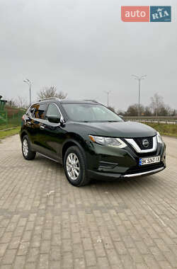 Позашляховик / Кросовер Nissan Rogue 2018 в Рівному