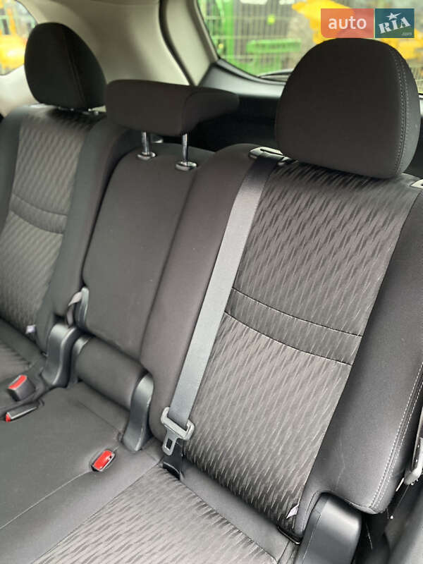 Внедорожник / Кроссовер Nissan Rogue 2018 в Ровно фото 41 Внедорожник / Кроссовер Nissan Rogue 2018 в Ровно