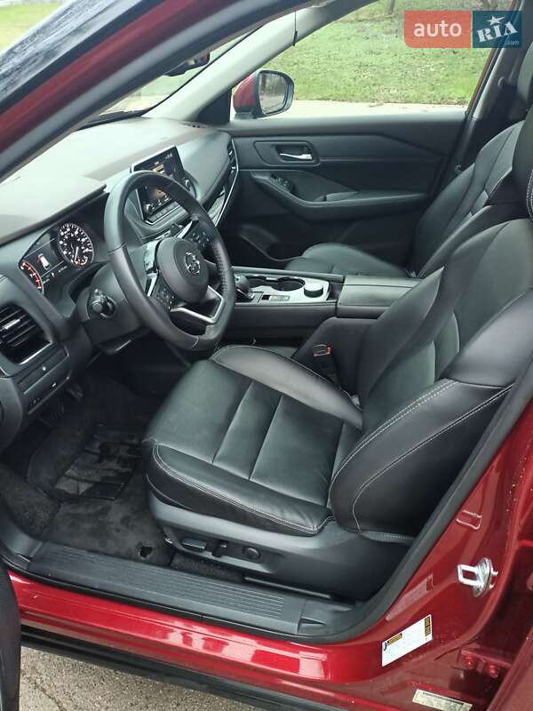 Позашляховик / Кросовер Nissan Rogue 2022 в Дніпрі