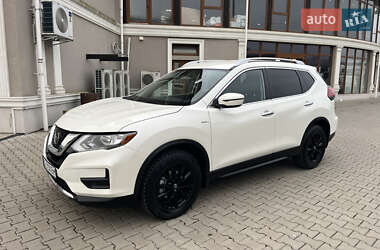 Позашляховик / Кросовер Nissan Rogue 2017 в Чернівцях
