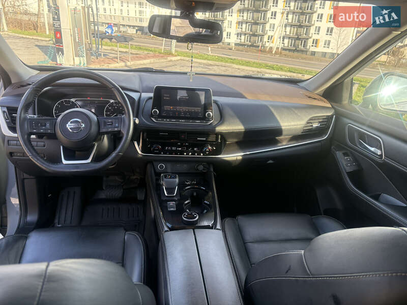 Внедорожник / Кроссовер Nissan Rogue 2020 в Львове
