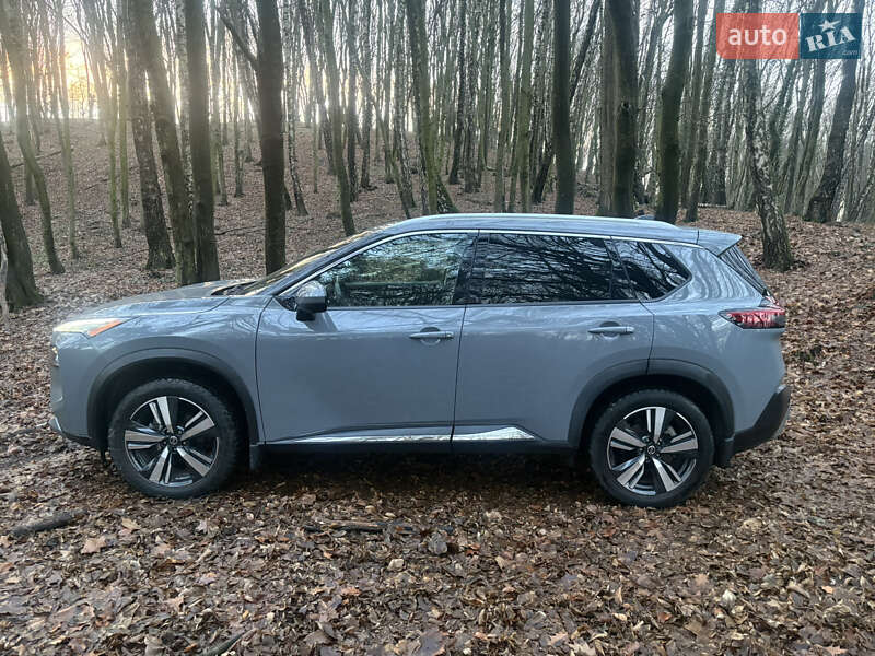 Внедорожник / Кроссовер Nissan Rogue 2020 в Львове